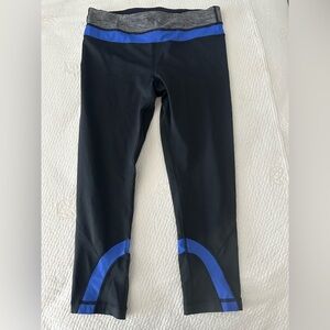 Lululemon Women’s Cropped Pants -Size 8